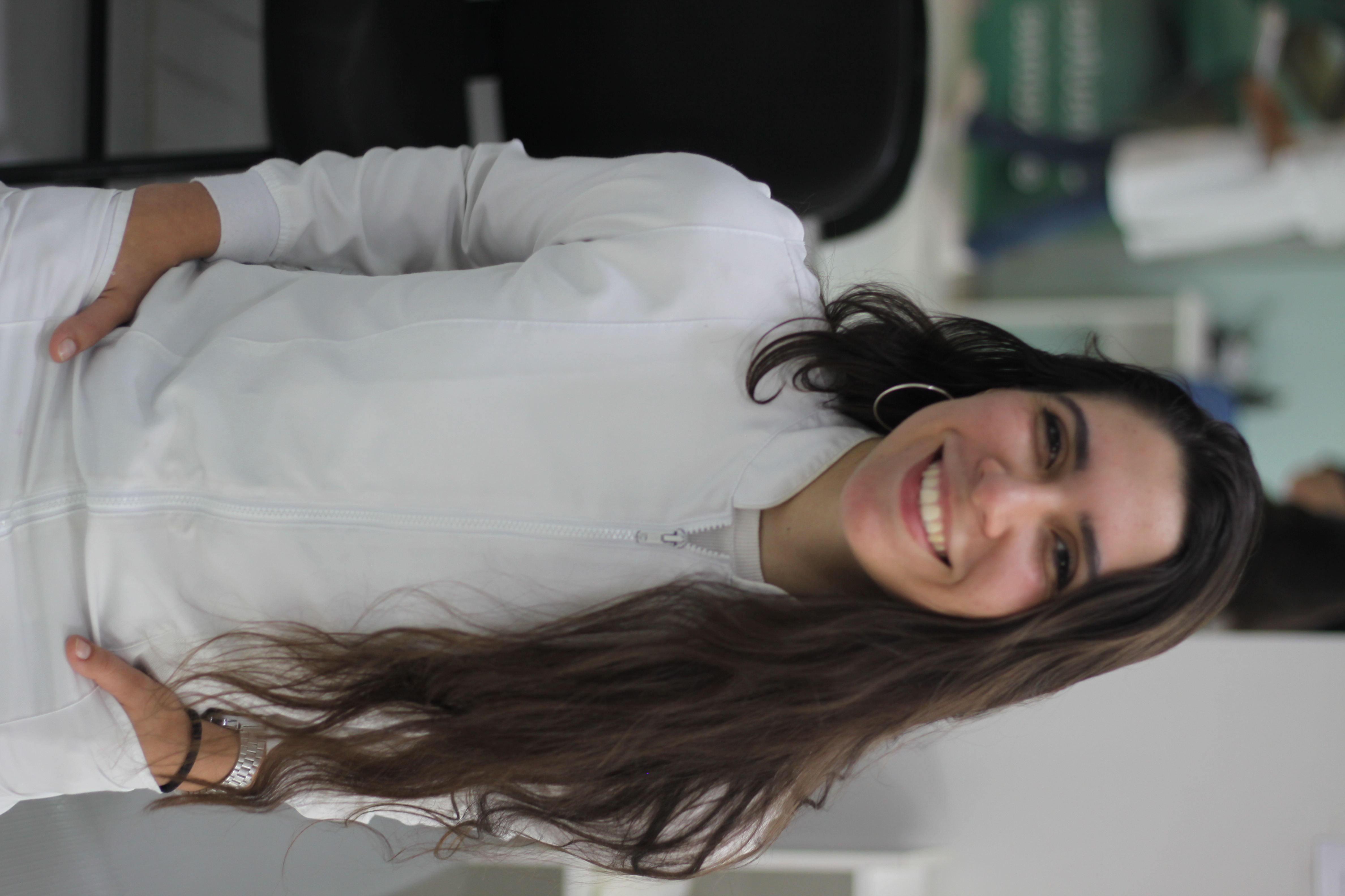 Ana Júlia Jalles — Fisioterapeuta Domiciliar